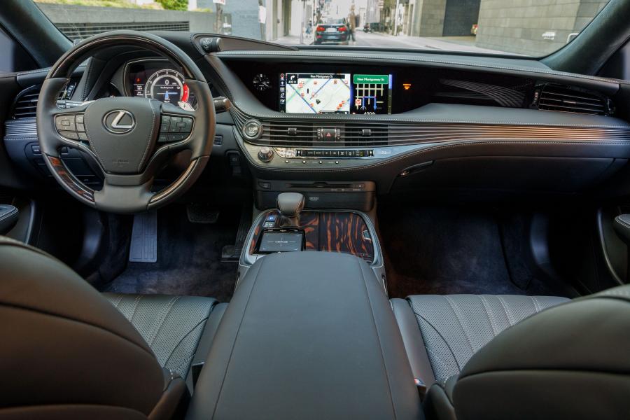 Торпедо Lexus LS500 2017 года  (NA) (фото 66 из 67)